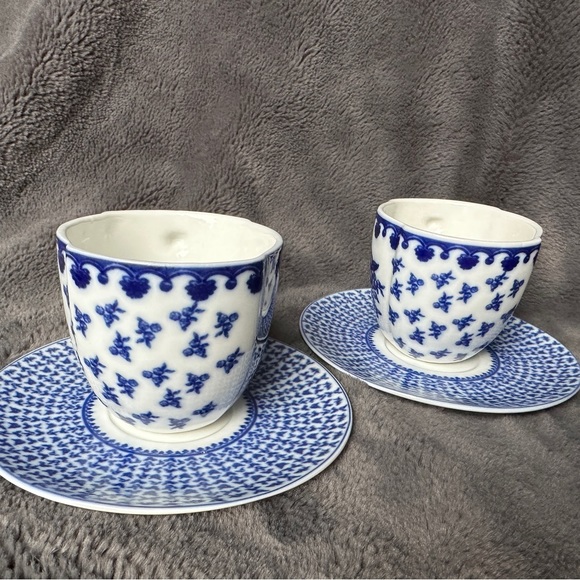 2 Provence rose flower butterfly‎ Blue Teacups Coffee Cups Blue Flowers on white - Picture 4 of 6